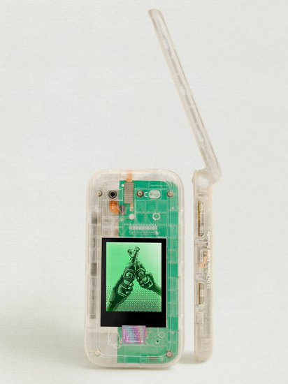 HMD 和喜力推出“无聊<em>手机</em>”：采用透明外壳，主打<em>怀旧</em>风