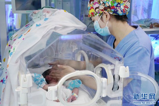 国际护士节丨<em>新生宝宝</em>的“临时妈妈”
