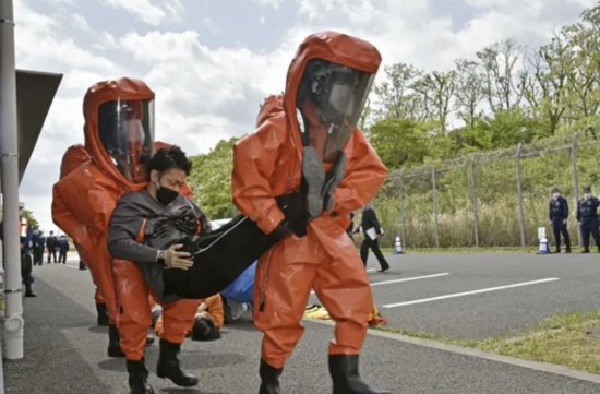 日媒：G7峰会前警方消防等在成田机场举行应对化学恐袭训练