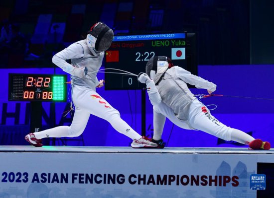 击剑——亚洲锦标赛：中国队夺得女子花剑团体银牌