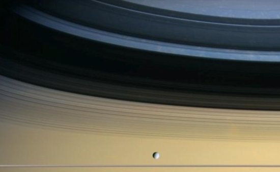 天文冷知识：土星卫星的十大未解之谜