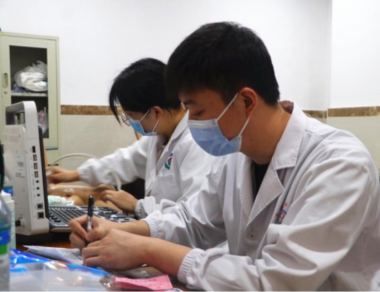 南昌大学第一附属医院携手吉水县中医院开展乳腺大型义诊活动