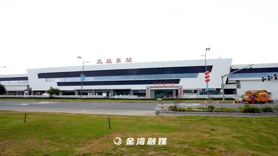 <em>珠海</em>“最美海上车站”三灶东站工程已近收尾 预计月底交付使用