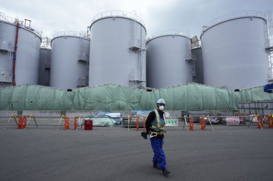 <em>日本核污水排</em>海计划遭多方痛批