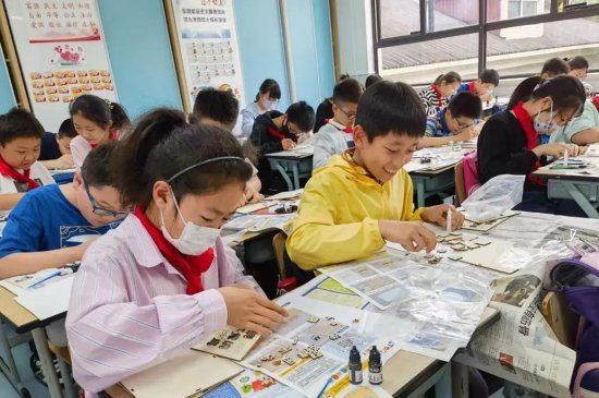 长宁绿苑小学的“家长进课堂”项目广受好评！