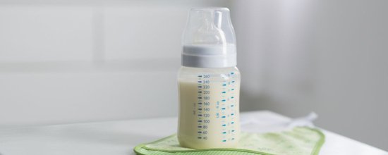<em>中国最好的</em>奶粉是哪一款 如何选择婴儿奶粉