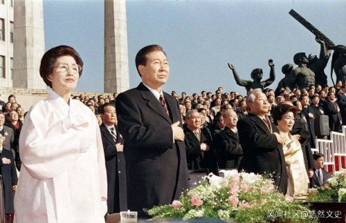 韩在野党要员险被特工喂鱼，朴正熙独裁时代的政治暗杀，谁是...