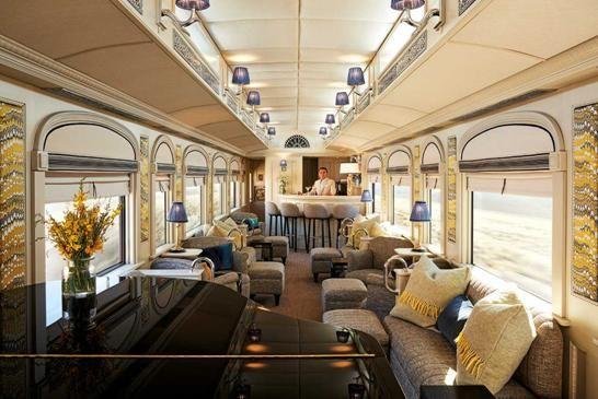 最世界最美的火车，<em>室内装修</em>比中国火车<em>豪华</em>不止三倍!