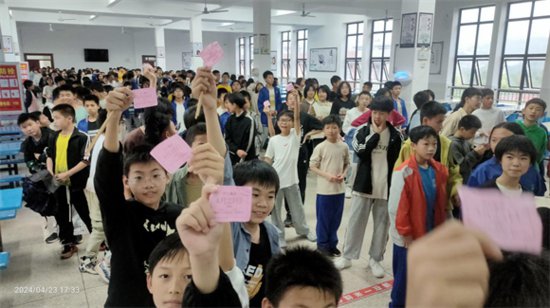 寻乌县第三中学：党建引领“小”食堂，做好教育“大”文章