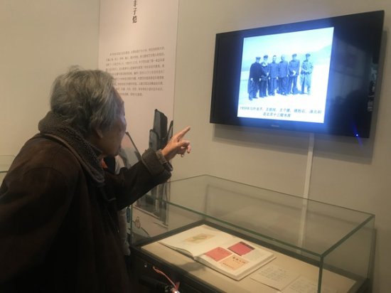 “漫画人间——丰子恺的艺术世界”展亮相中国美术馆