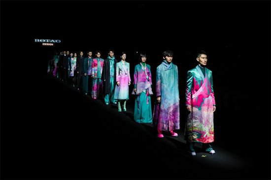2024秋冬中国国际时装周收官：聚焦中国美学、非遗创新