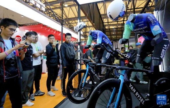 新华全媒+丨2024<em>中国</em>国际自行车展览会开幕