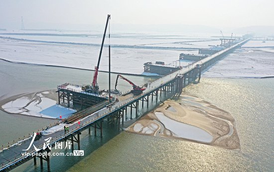 <em>河南焦作</em>：黄河特大桥建设“加速度”