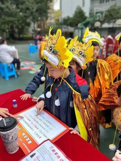 江北新村同创国际小学开展低段乐评嘉年华实践活动