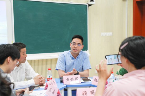七宝鑫都实验中学校长带着青年教师“加速跑”，建校三年获两届...