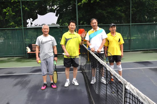 <em>福建省</em>全民健身运动会退休干部网球交流活动在福州举行