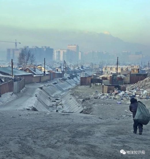 蒙古国的沙尘暴<em>有多严重</em>？气候变迁和破坏环境恶性循环