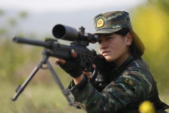 登上CCTV1《朗读者》！来看看藏族<em>女狙击手</em>的成长足迹