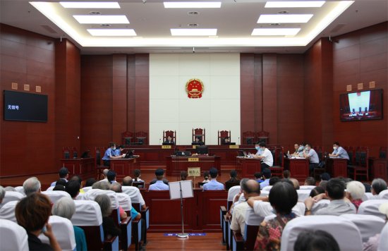 屯溪区法院公开开庭审理一起涉养老诈骗案件