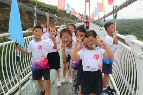 神木市民政局举办“清凉一夏 为爱守护”儿童情智沙游夏令营