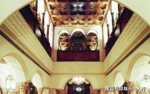 带你看看赵本山的豪宅：室内<em>装修</em>如星级酒店，太豪华霸气了