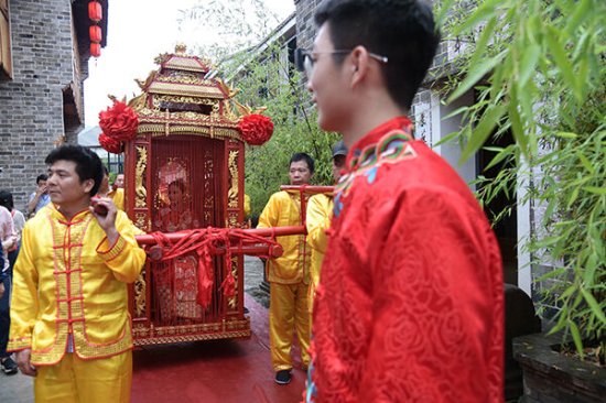 中国旅游日 和合堂再现传统<em>婚庆</em>活动