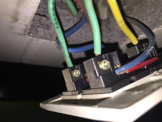 家里插座<em>要不要接地线</em>？性命攸关，30年的老电工都做错了！