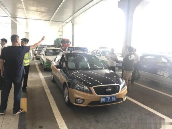 <em>北京大兴</em>国际机场多种交通方式立体接驳 提供<em>正规</em>网约车停车位