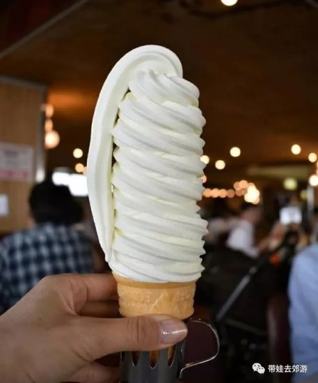 日本发售“超大号”<em>甜</em>筒冰淇淋！网友疑问怎么在融化前吃完