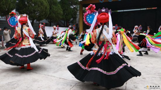 <em>有一种叫</em>云南的生活 | 古老的祭祀礼仪舞蹈——神川热巴