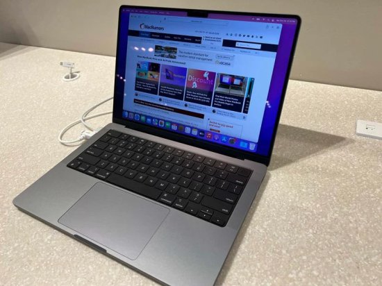 <em>新的图片</em>让人们更近距离地了解新款14英寸MacBook Pro