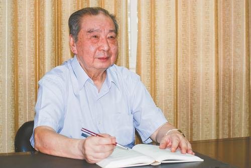 <em>著名</em>哲学家、武汉大学原校长陶德麟病逝，在任时拟定八字校训