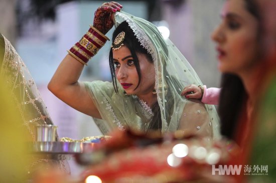 印度拟提高女性<em>法定结婚年龄</em>至21岁 和男性一样