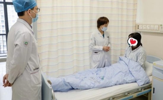 深圳23岁女孩10年不敢大笑，原是基因自带“睡病”