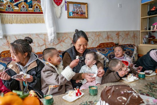 西藏：福利院里的爱心妈妈和她们的“<em>幸福家庭</em>”