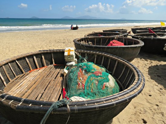 越南小蓝船：造船用<em>竹子编织</em>而成，涂上牛粪居然能防水