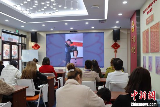浙江杭州援疆如何实现新疆阿克苏市妇女在家门口<em>创业</em>就业？