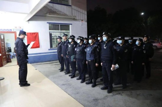 三江县公安局对娱乐场所开展未成年人保护专项执法检查