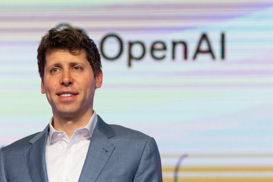 OpenAI首席执行官奥特曼：开发通用AI烧掉500亿美元<em>也在所不惜</em>