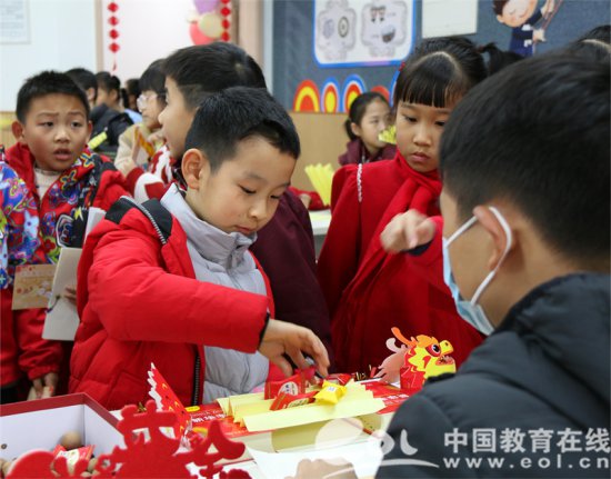 龙年集福 杭州市夏衍小学、夏衍第二小学开展非纸笔测评活动