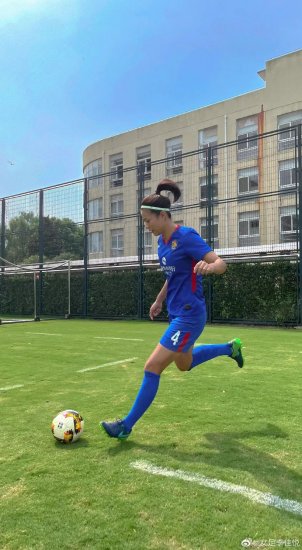 亚洲杯夺冠的中国女足队员中，李佳悦是阿拉长宁囡囡！