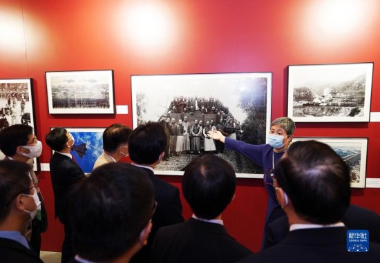 《国家相册》大型<em>图片</em>典藏展在香港开幕