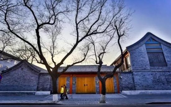 参观邓文迪在<em>北京的</em>豪宅，房子旁边就是故宫，老公也太有钱了