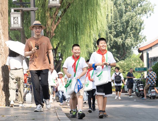 “历史文脉，城市记忆”—— “阅读北京”少年儿童行走胡同活动...
