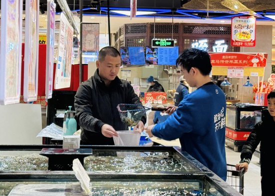 西安高新区商超市场开启“新春模式”！
