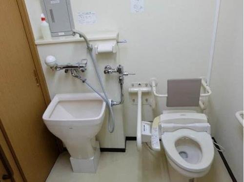 看日本人这样做卫生间干湿分离，不得不感叹聪明，后悔我<em>家装</em>早...