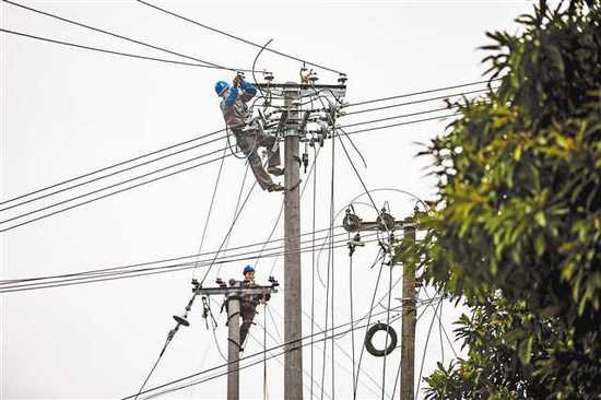 开州：加紧检修保群众平稳用电