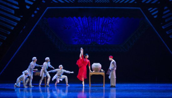 “川味”芭蕾《<em>微澜</em>》向哥伦比亚民众讲述中国现代文学经典故事