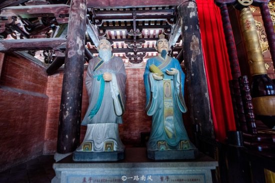 中国南方现存最<em>古老</em>的孔庙，不在大城市，而是在肇庆，造型像...