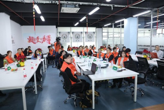 培养白求恩传人——白求恩志愿者<em>培训中心</em>在上海成立